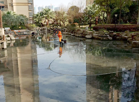 汕尾景观池淤泥清理